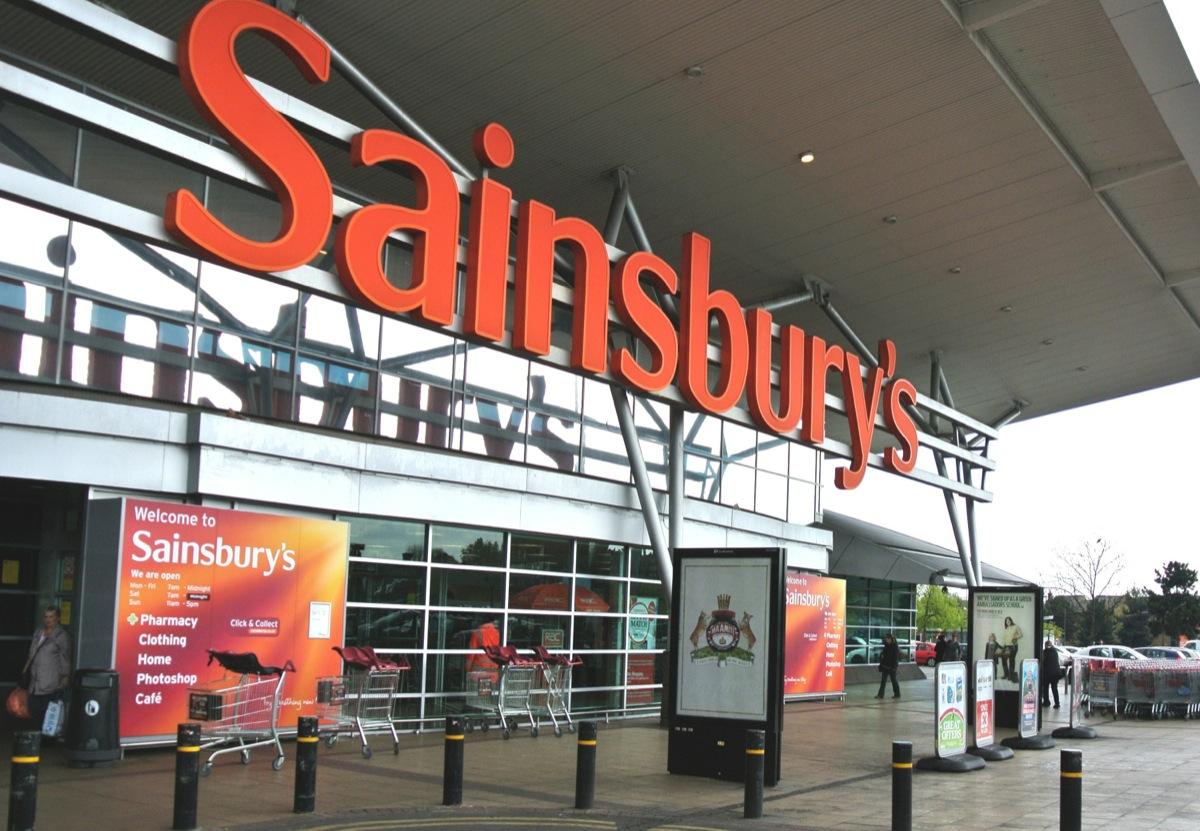 sainsbury-s-lance-son-premier-service-click-collect-en-angleterre